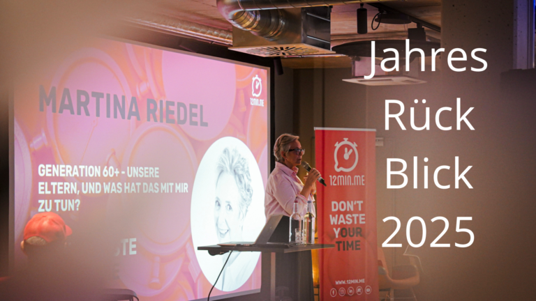 Martina Riedel auf der Bühne bei 12 minutes.ME in Nürnberg