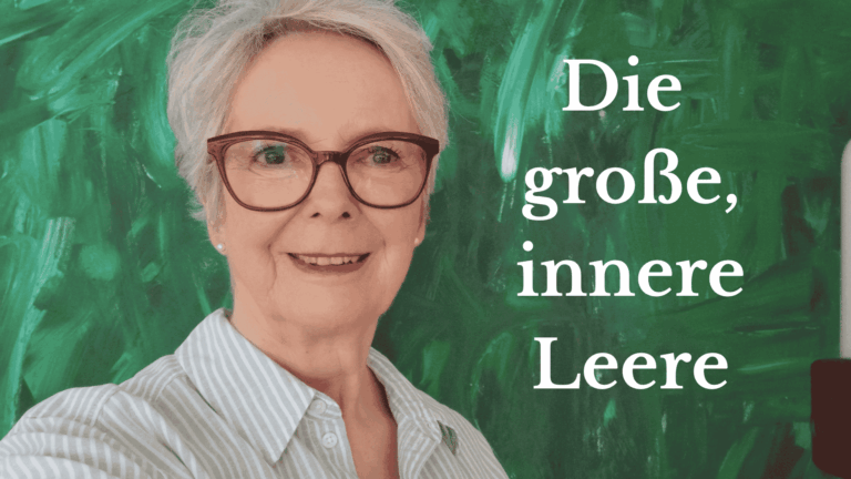 Martina Riedel vor einem Grünen Hintergrund